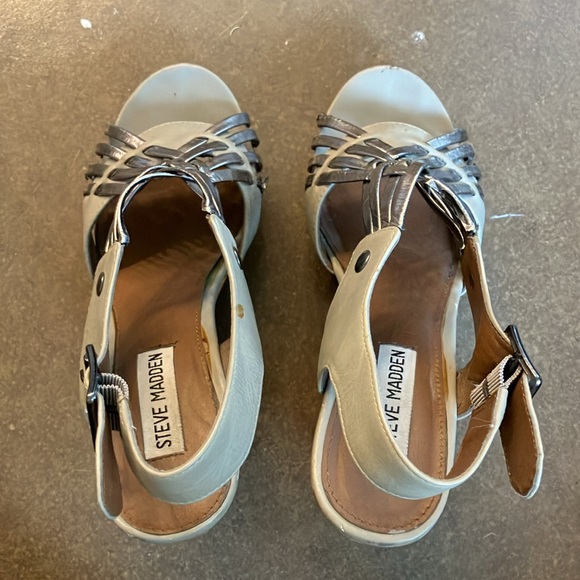 Steve Madden - Platform Wedge - 8M - Picture 6 of 7